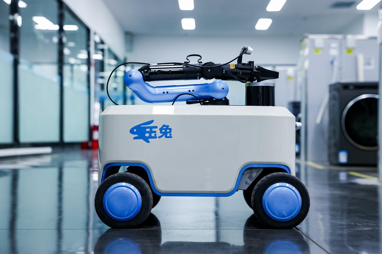 首个智能体工厂获世界纪录认证，美的引领智能制造范式跃迁 智能公会