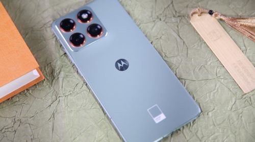 轻薄全能旗舰 体验无短板 联想moto X70 Air ...