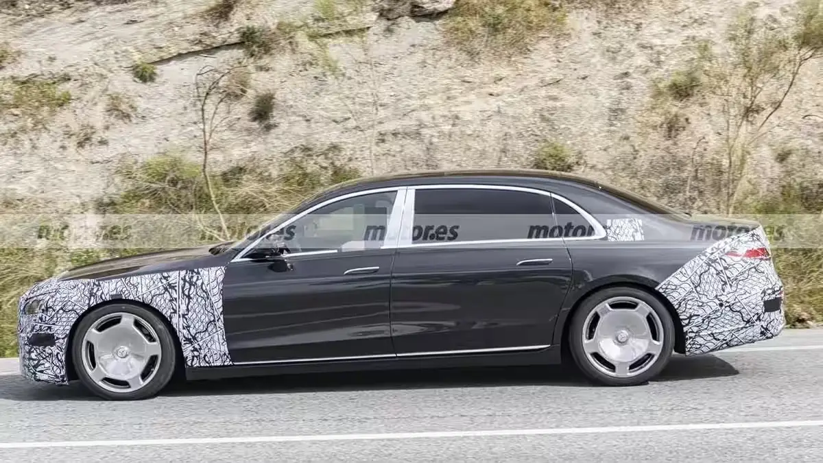 26款迈巴赫S级改款曝光：V12还在，L3自动驾驶真来了？ 智能公会