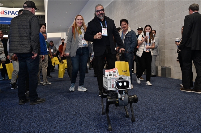 CES 2026 爆火出圈，Vbot超能机器狗开启全球消费级具身智能时代 智能公会